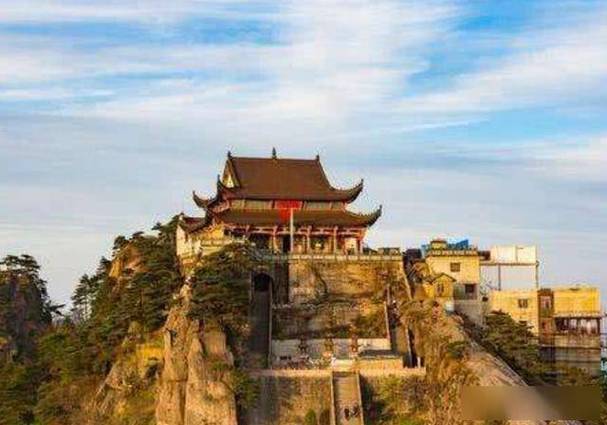 怎样辨认阴宅是几成龙 怎样辨认阴宅是几成龙