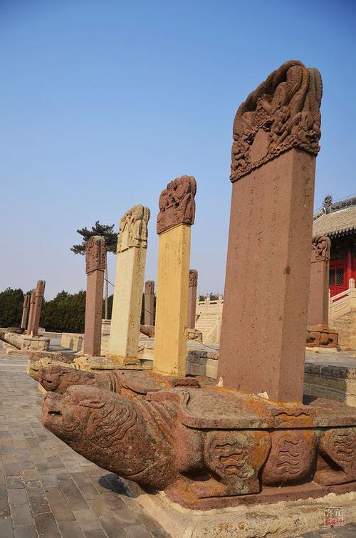 ���ں��������ϼ�鼰Ů��