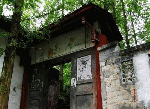 酒色面相男 狐眼男人面相 酒色面相男 狐眼男人面相