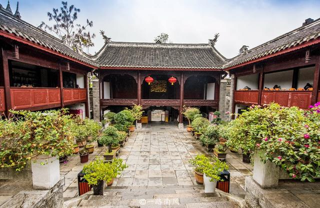 Ů���ֻ�������ʲô���ֺ� ��Ե�һ������ִų�