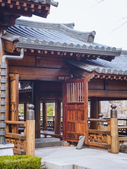 ������û���ӱض���� ���û�к��� ����һ