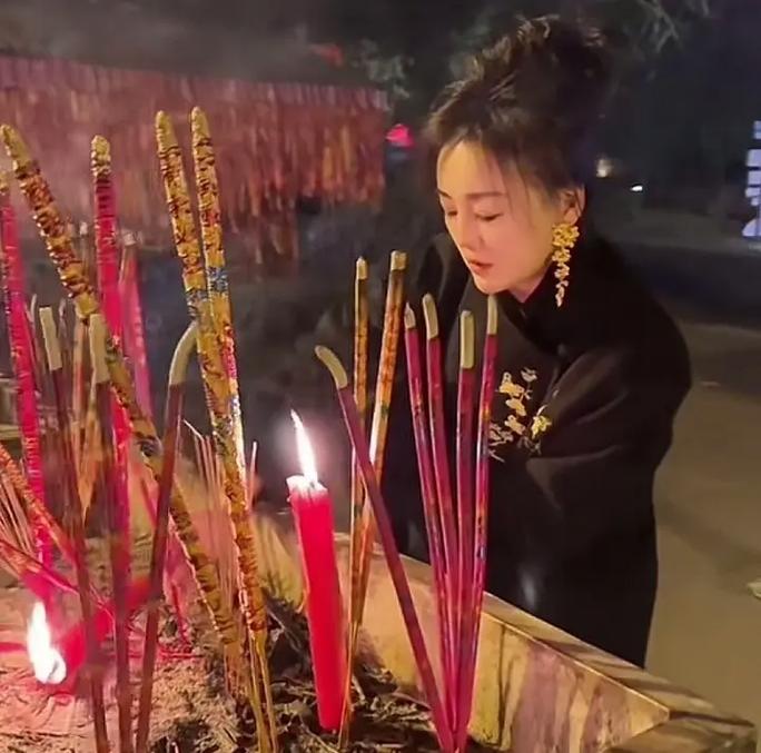 ����ȡ���ִ�ȫ�к��������� ���غ��������к���������