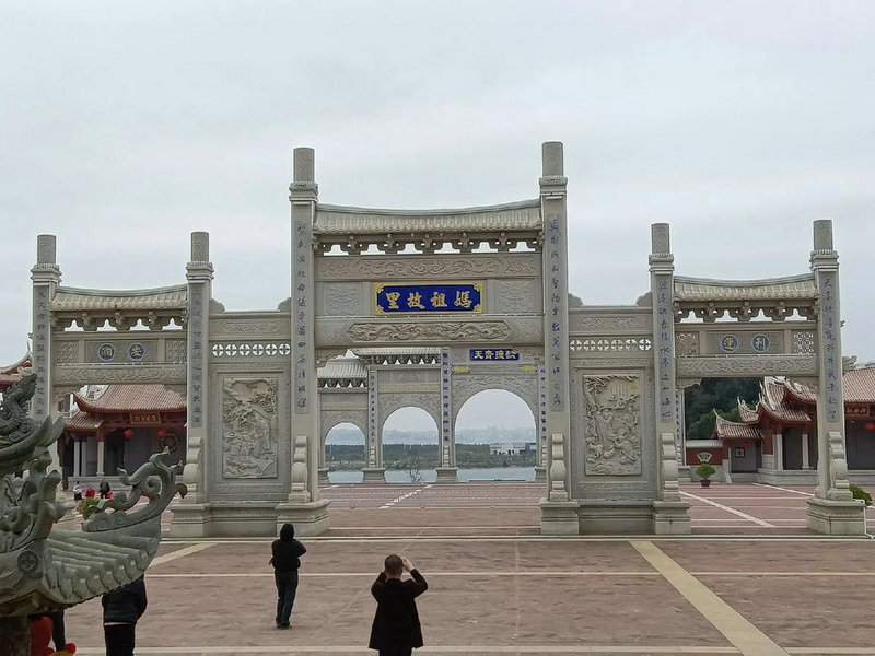 1966����������2017���˳�