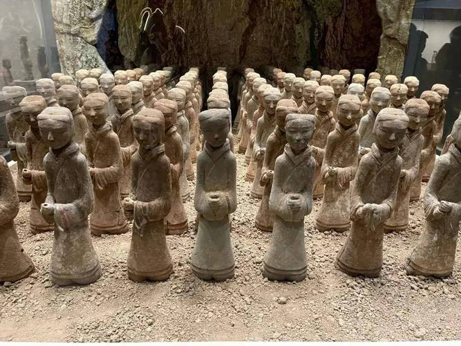 �������ڴ�Ů�����Ը��ص�