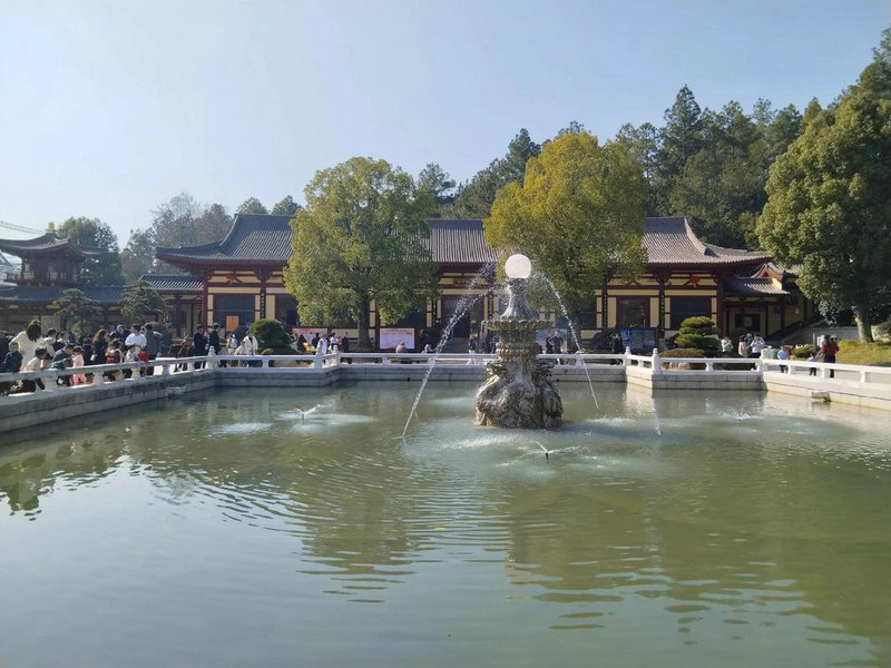 ���׸���û��Ƕ���� ���� �����Ǹ����