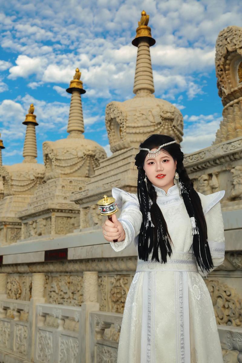 注定漂泊的手相女 注定漂泊的手相女