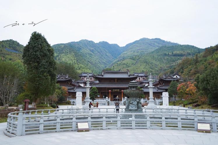 ũ�����¶�ʮ����ʲô���� 1976��ʲô��