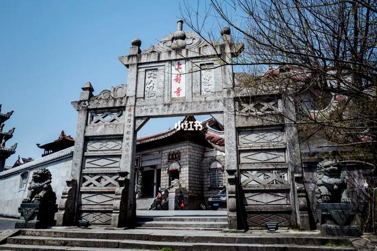 酉时出生属鸡缺什么 酉时出生鸡最好是什么意思?