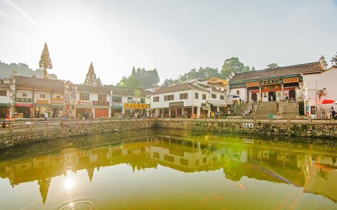 ��լ��������ٵķ�ˮ