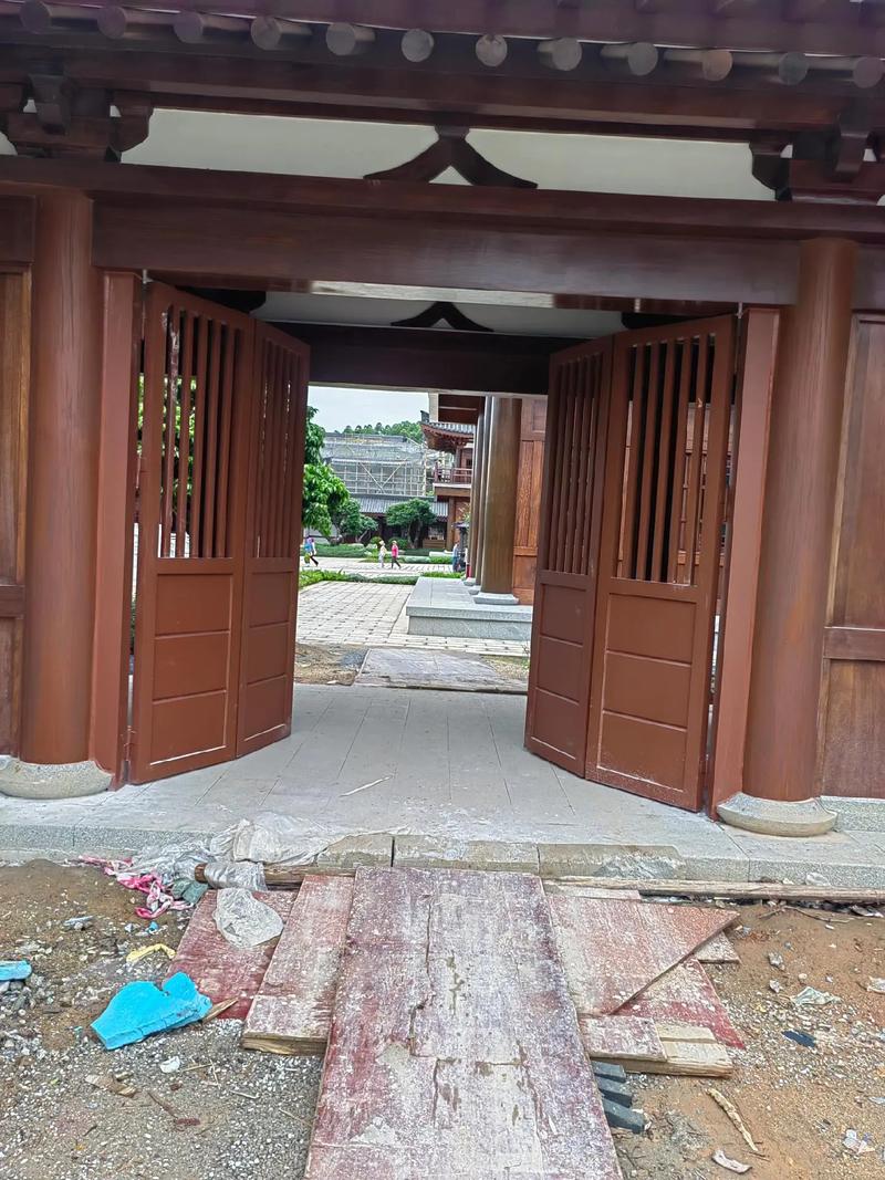 张栋梁和东来东往是什么关系?张栋梁的国籍 张栋梁和东来东往是什么关系?张栋梁的国籍