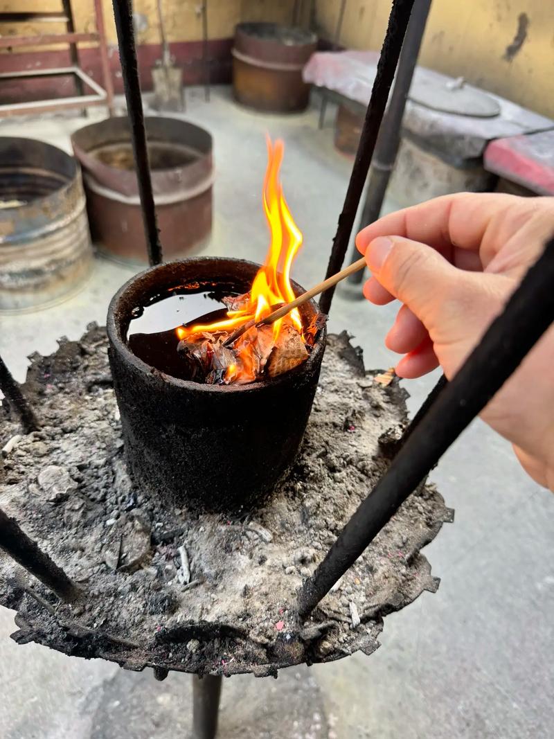 1993������2025����ŮԵ