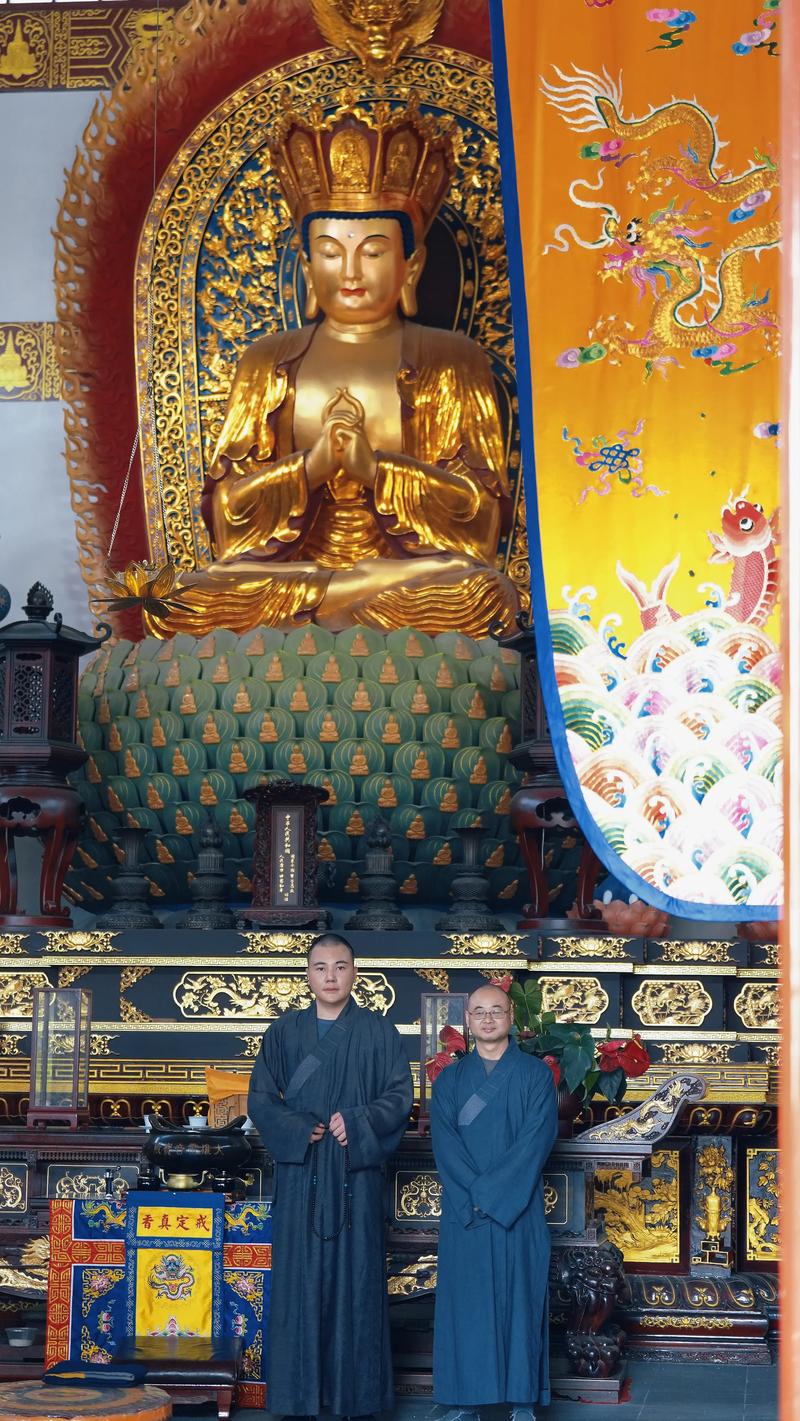 ��լ�����е�����ˮ